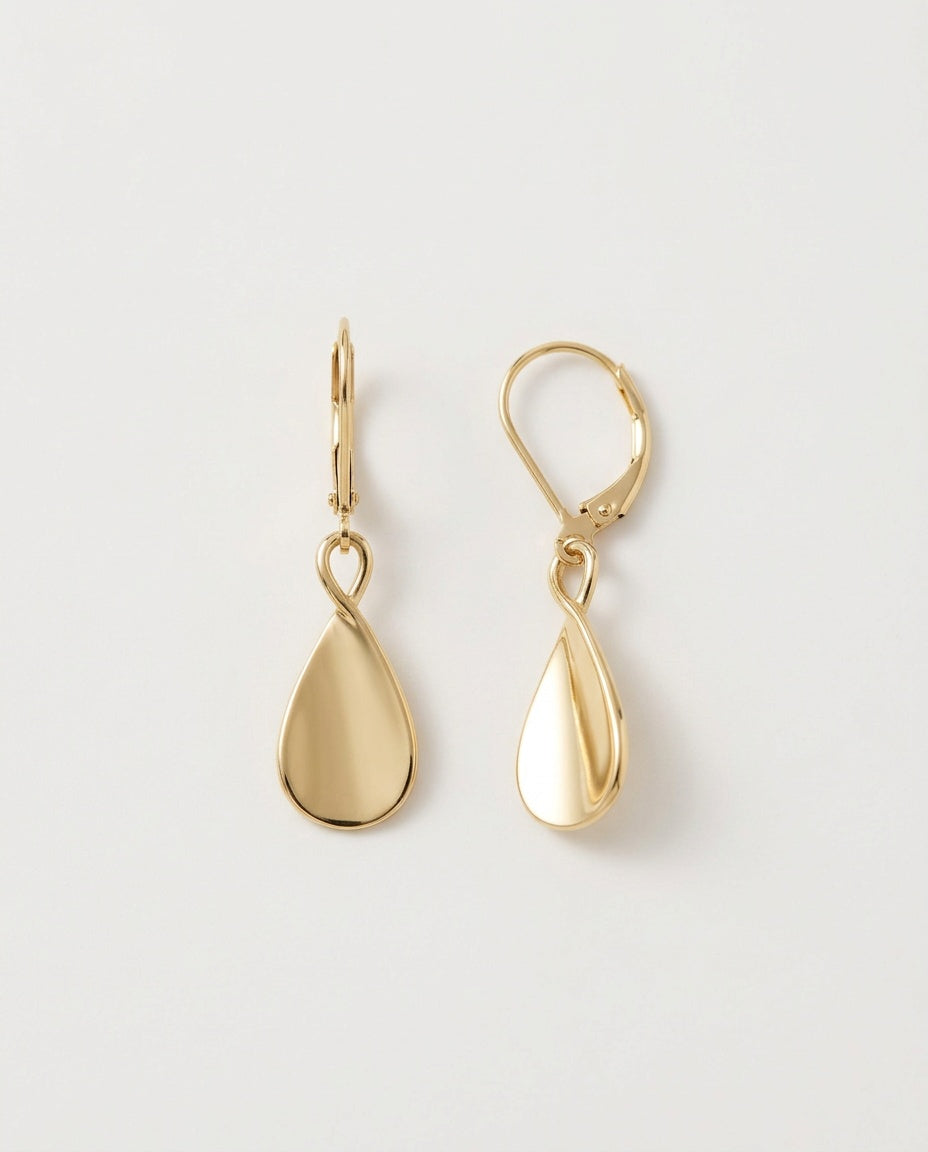 Teardrop earrings in gold with a polished drop on leverback