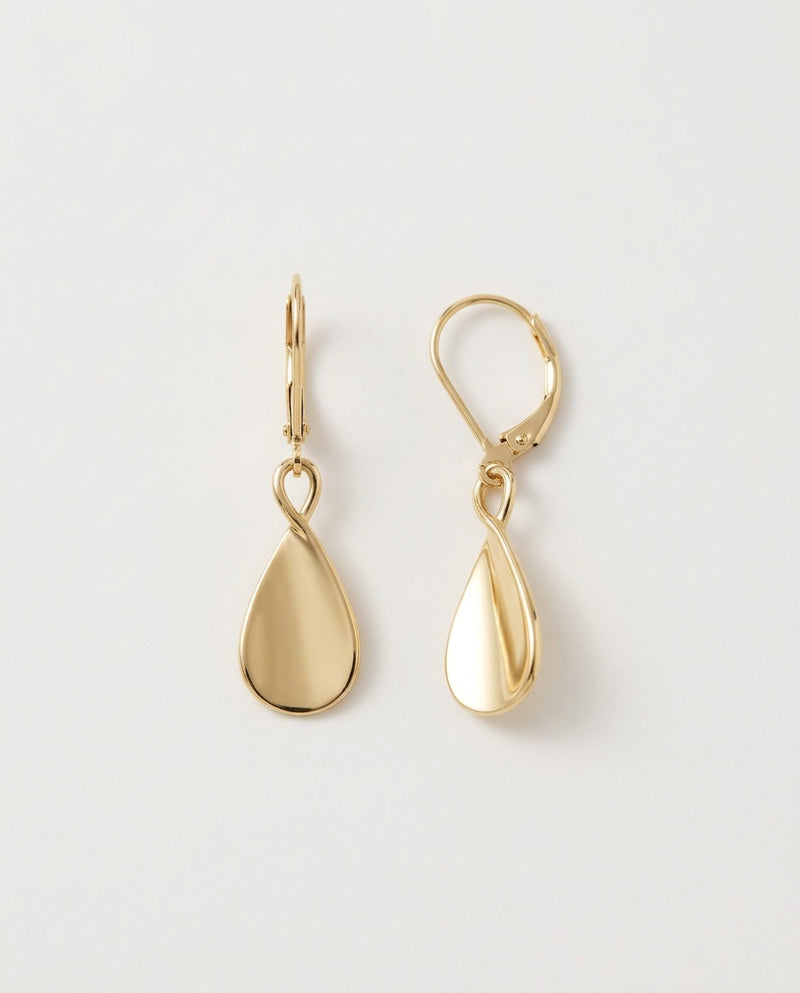 Teardrop earrings in gold with a polished drop on leverback