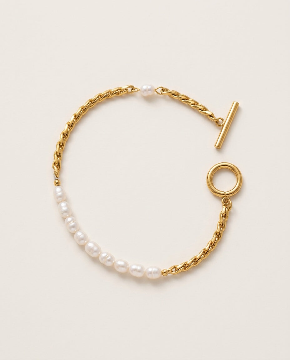 Pearl bracelet with baroque pearls and gold twisted chain