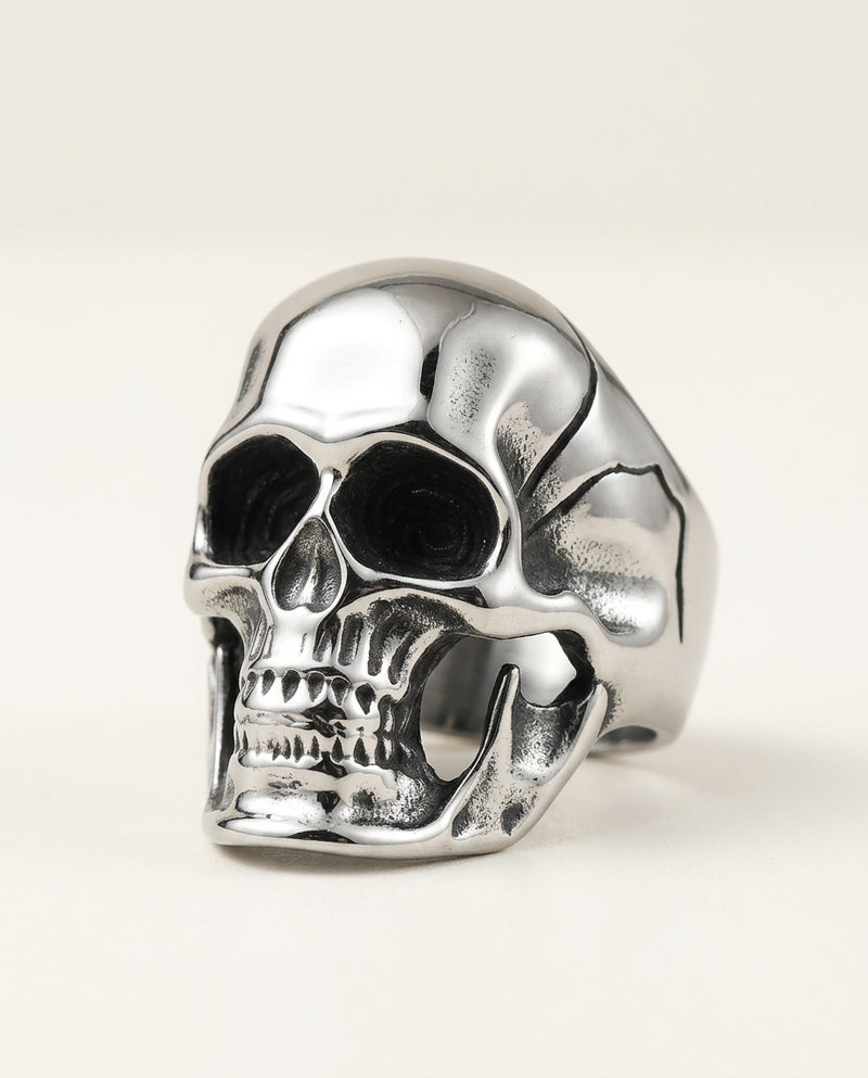 Skull ring in polished 316L stainless steel, front view