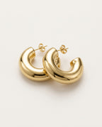 Chunky hoop earrings in gold with thick round tube