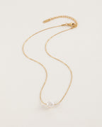 Collier perle de culture sur chaîne dorée, photo produit