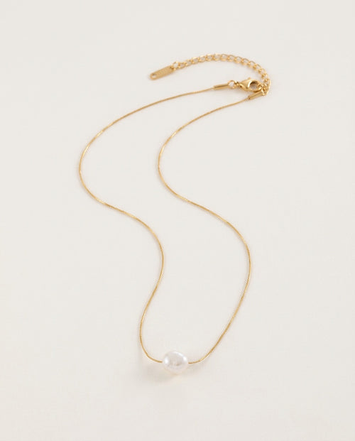 Collier perle de culture sur chaîne dorée, photo produit