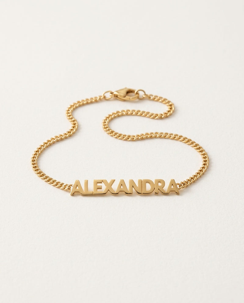 Name bracelet with personalized capital letters, packshot