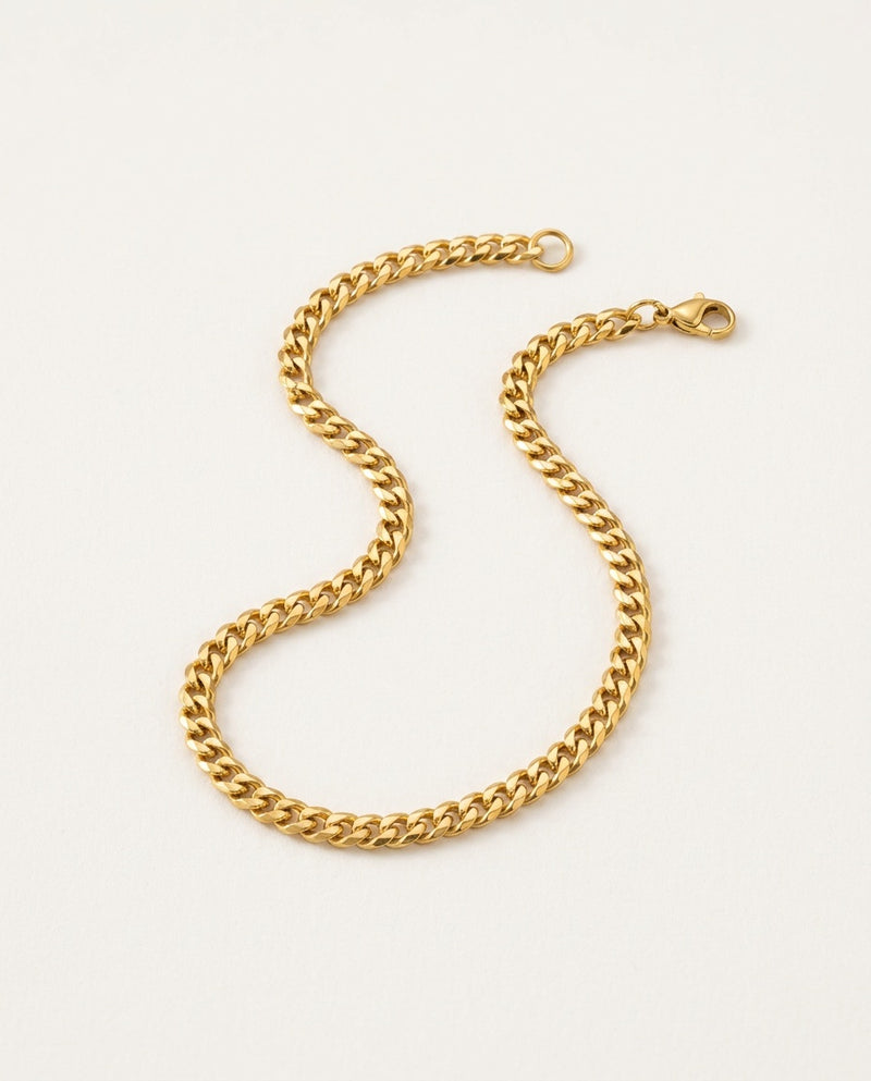 Men's cuban link chain with faceted curb links, packshot