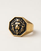 Chevalière lion avec tête de lion 3D sur plateau octogonal