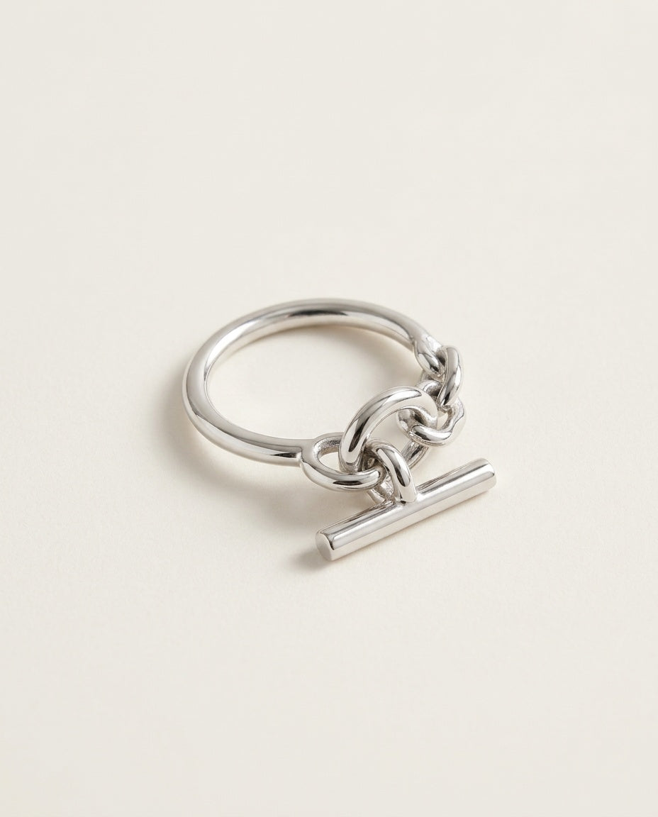 Chain ring in sterling silver with a small bar detail