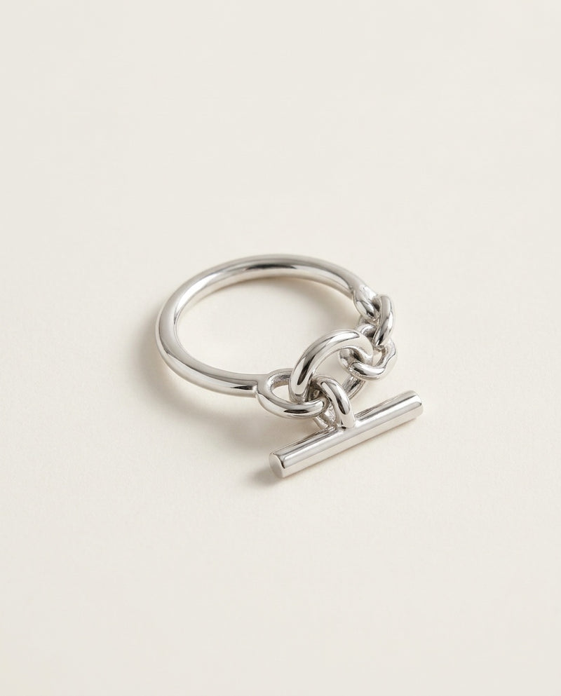 Chain ring in sterling silver with a small bar detail
